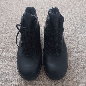 "Goodyear" Men's Black Workboots Brand New! Wore Once! Slip Resistant.